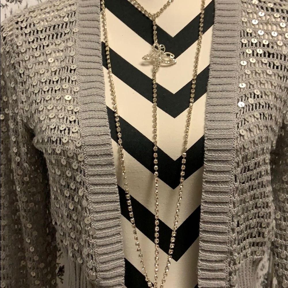 Cropped Cardi - Picture 2 of 5
